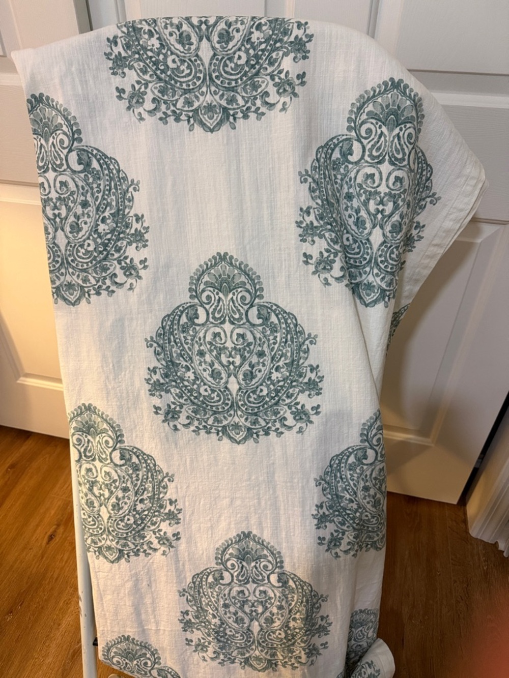 Nicole Miller White 100% Cotton Curtain Panels  Teal Medallions 50x90 Coastal